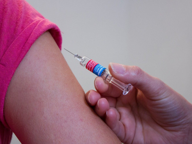 Предупредиха за риск от неврологично заболяване след ваксината на „Джонсън и Джонсън”