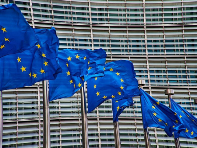 Европейската комисия ще актуализира плана си за цифрово образование
