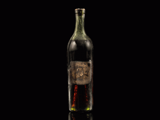 Една от най-старите бутилки коняк в света е продадена за над 130 000 евро
