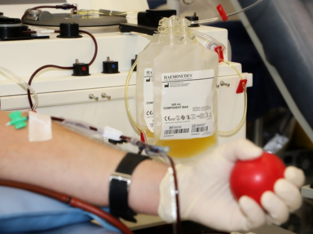 Военни даряват кръвна плазма за лечение на COVID-19