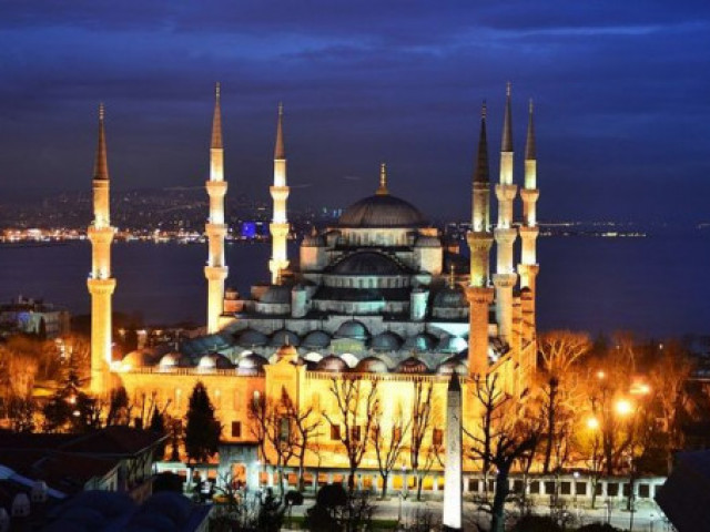 Някои от туристите, пристигащи в Турция, ще бъдат тествани за коронавирус