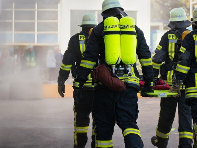 Пожарникарите също поискаха увеличение на заплатите – готвят протести
