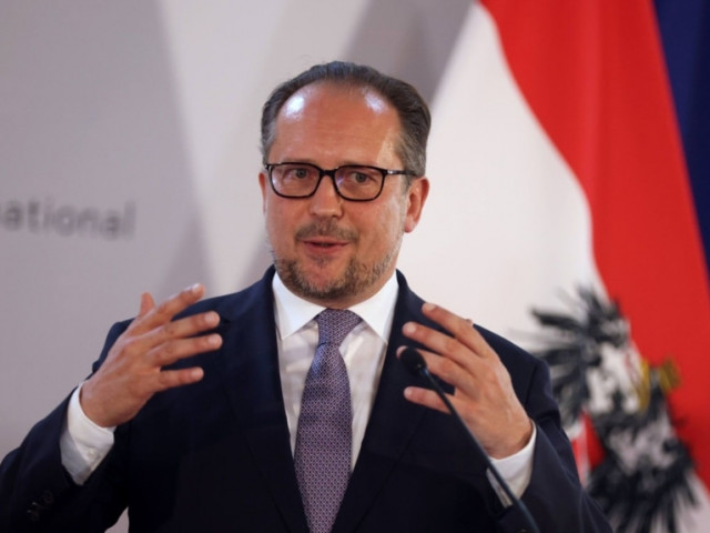 Шаленберг стана новият канцлер на Австрия след оставката на Курц