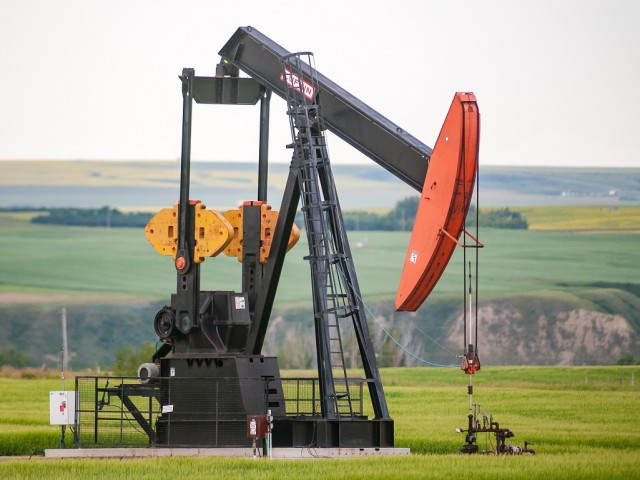 Цената на петрола може да надхвърли $ 100 за барел следващата година