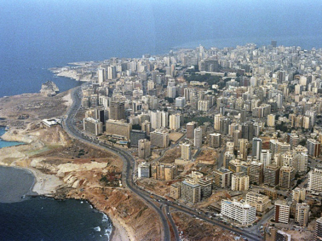 Грийнпийс предупреди за „токсични частици" заради новия пожар в Бейрут