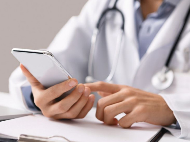 Лекарите в България ще могат да извършват електронни прегледи