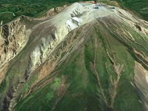 Пореден вулкан изригна в Япония, изхвърли камъни в небето