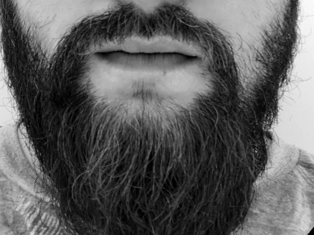 В Афганистан забраниха бръсненето на бради и посещаването на бръснарници