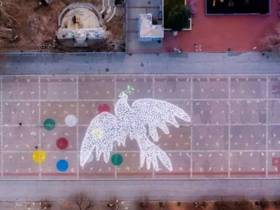 Деца от Кюстендил нарисуваха бял гълъб – символ на мира