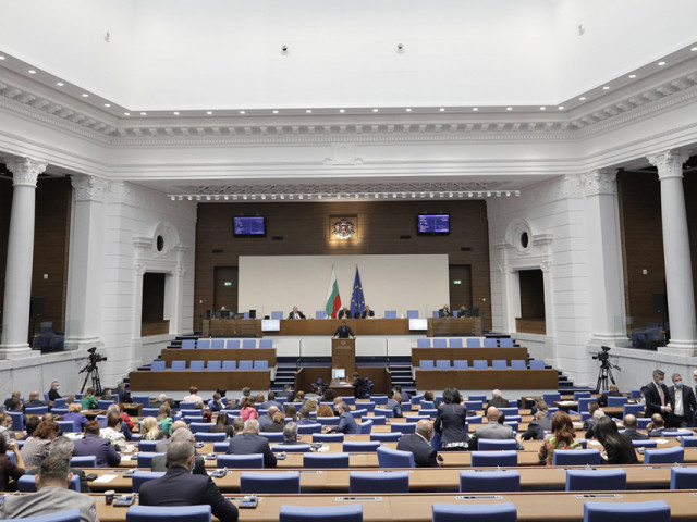 Парламентът прие на първо четене промени в Закона за енергетиката