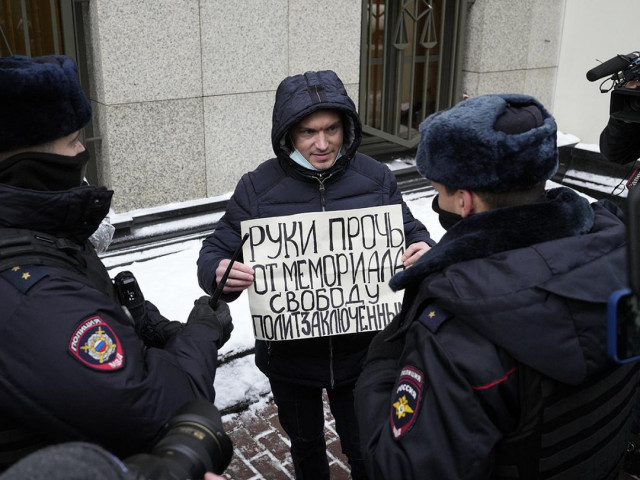 Русия закри "Мемориал" - най-старата организация за граждански права