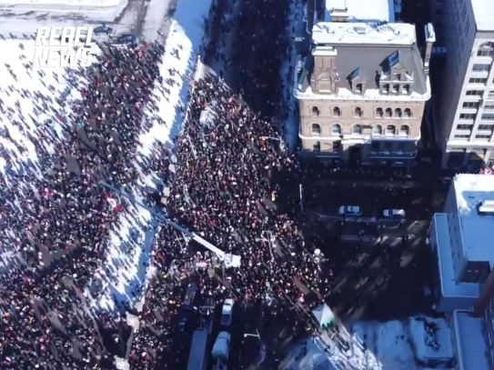 Скриха Трюдо на фона на протестите в Канада