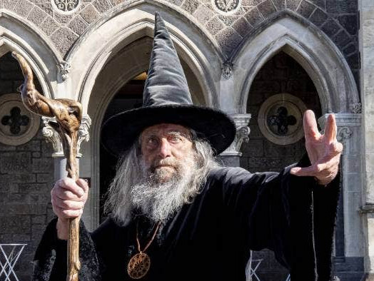 Пенсионираха магьосника на новозеландски град след близо 40 години практика