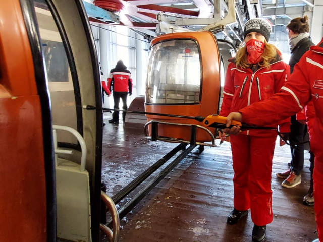 Вицепремиерът Николова не откри нарушения в ски курортите